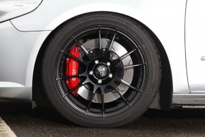 2013 Volkswagen CC with 18x8 OZ Ultraleggera wheels