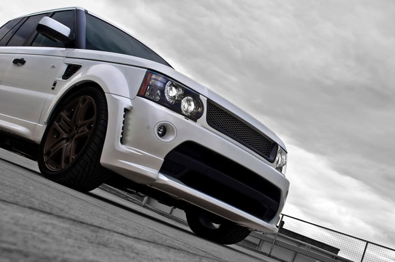 2007 Land Rover Range Rover with Kahn RS600 wheels