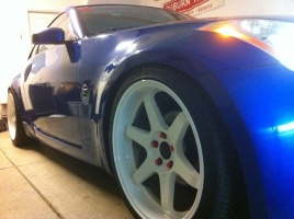 2005 Nissan 350Z with 19x9.5 Varrstoen Es .2.2.2 wheels