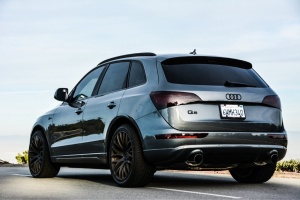 2014 Audi Q5 with 20x10 Stassis wheels