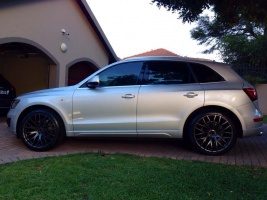 2012 Audi Q5 with STaSIS wheels