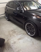 2011 Audi Q5 with 22x9.5 Modulare M15 wheels