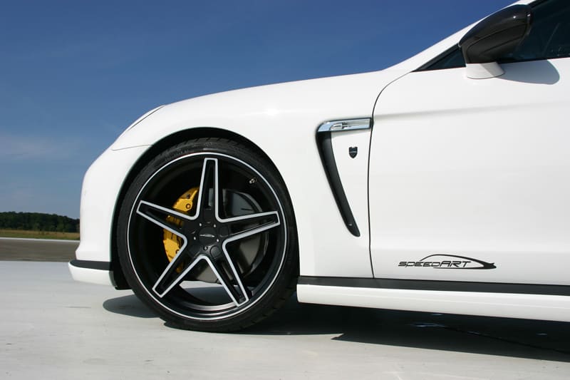 2012 Porsche Panamera with SpeedART FSC wheels