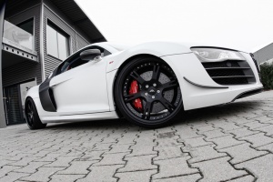 2012 Audi R8 with 20x9.5 wheels