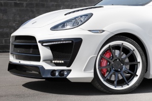 2011 Porsche Cayenne with 22x10 wheels