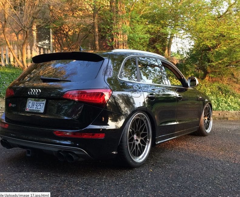 2015 Audi Q5 with 22x10 HRE Classic 300s wheels