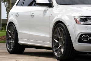 2014 Audi SQ5 with 21x10.5 Avant Garde 590 wheels