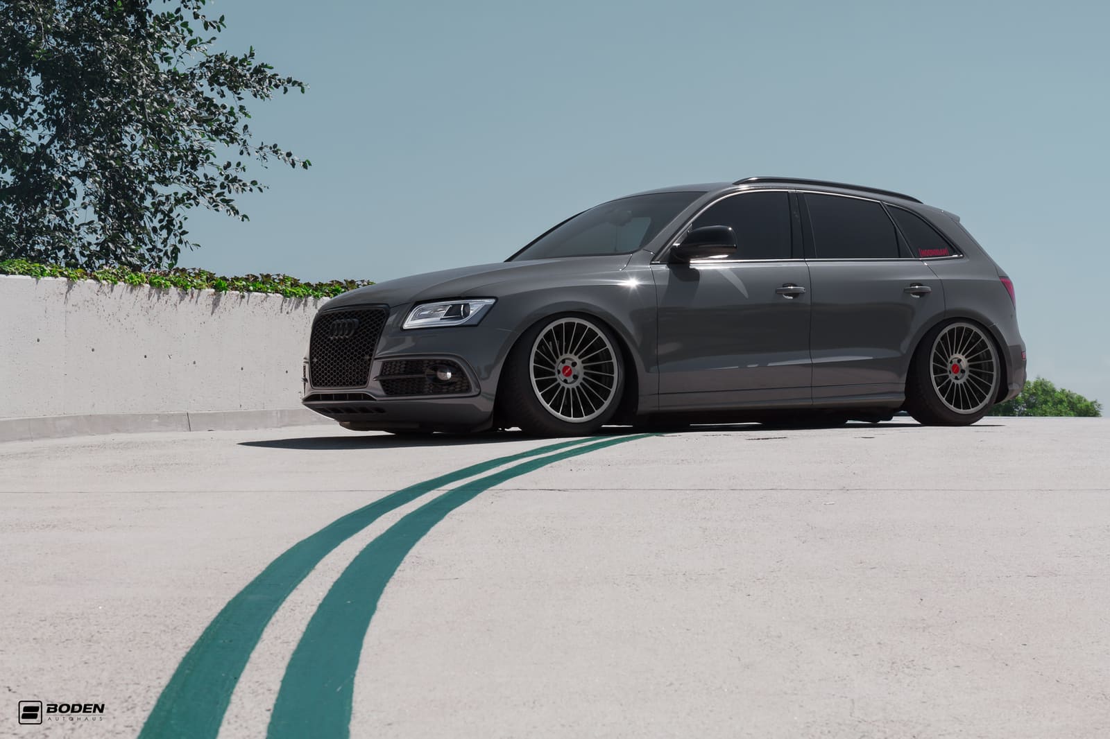 2015 Audi Q5 with 20x10.5 Rotiform IND-T wheels