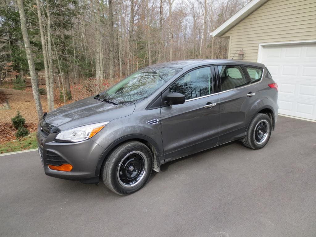 2013 Ford Escape with 17x7.5 wheels