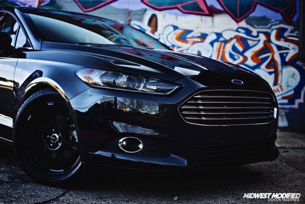 2015 Ford Fusion with Drag DR-33 wheels