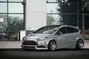 2013 Ford Focus ST with 18x8.5 Varrstoen ES2 wheels