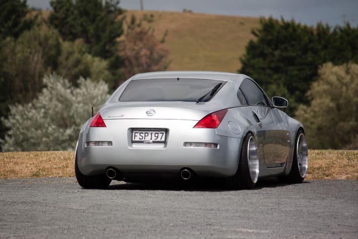 2003 Nissan 350Z with 18x10 Rota GTR-D wheels