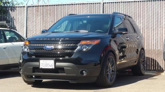 2014 Ford Explorer with 22x9 wheels