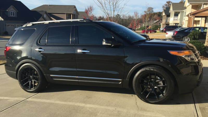 2013 Ford Explorer with Velgen wheels