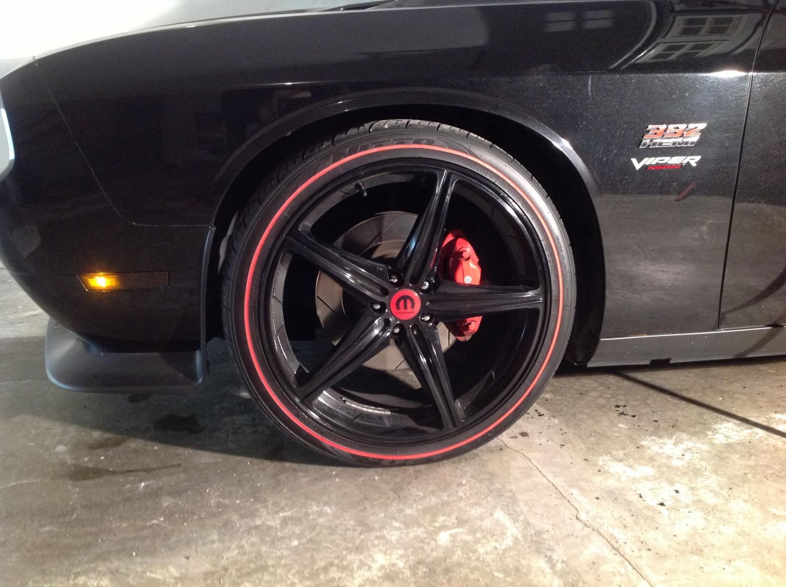 2009 Dodge Challenger with 22x9 wheels