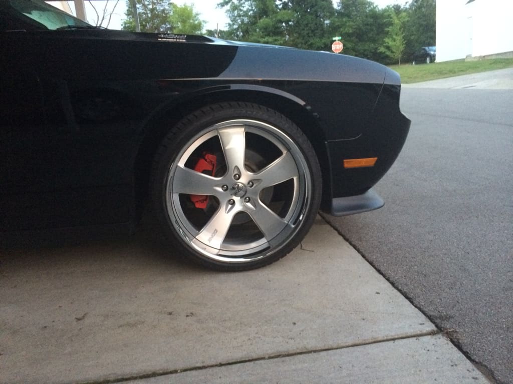 2010 Dodge Challenger with 22x9.5 Donz Ferrigno wheels