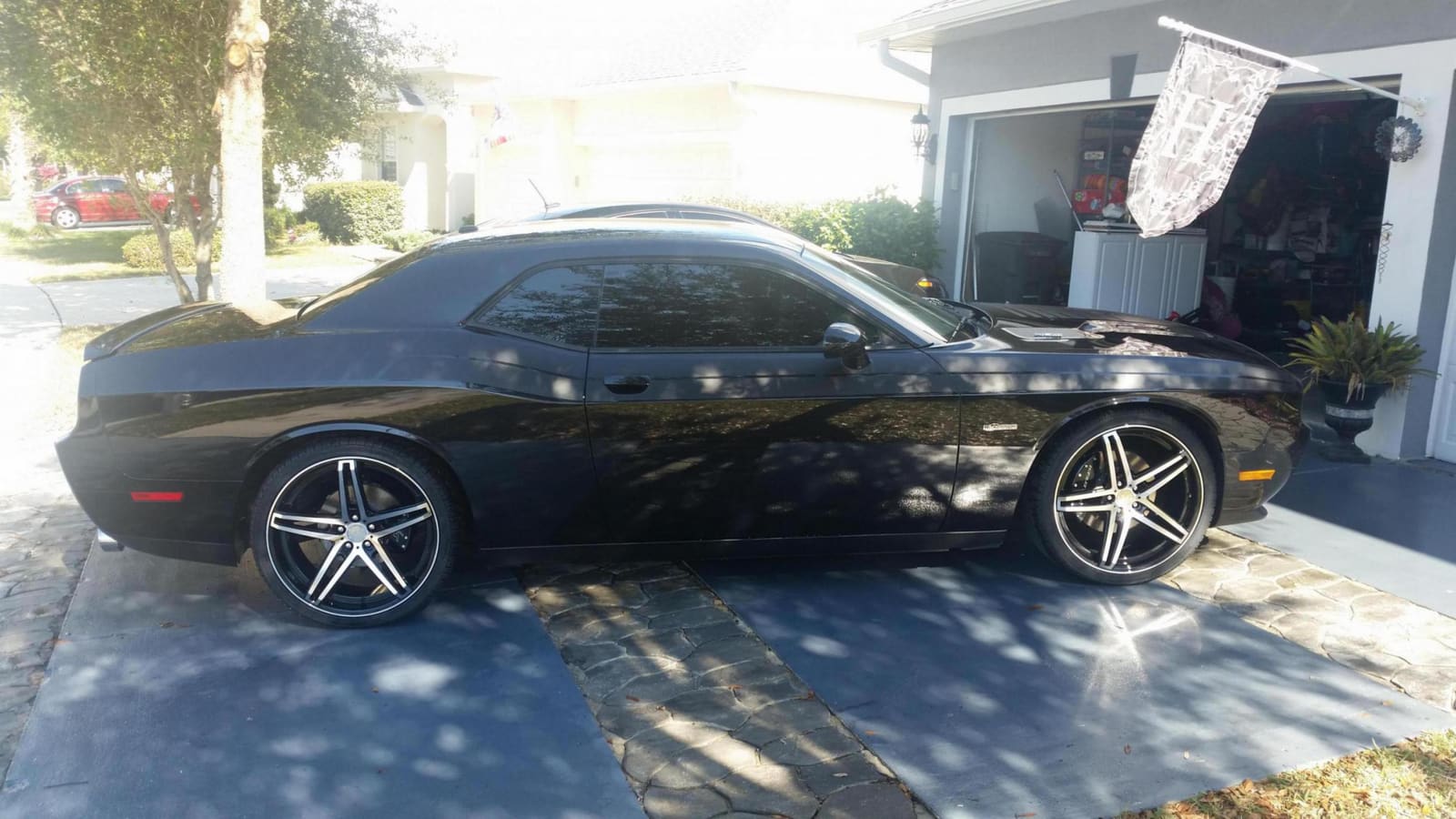 2010 Dodge Challenger with 22x9 TIS 536MB wheels