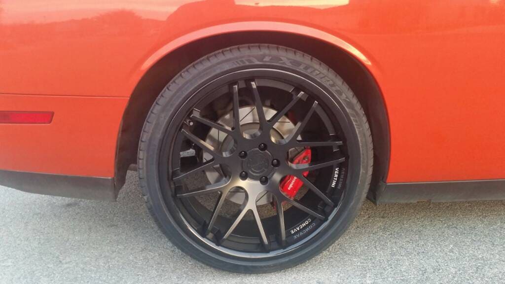 2014 Dodge Challenger with 22x9 Vertini wheels