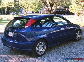 2004 Ford Focus with 16x7 Kazera KZ-V wheels