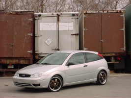 2005 Ford Focus with 17x7 BSA 333 wheels