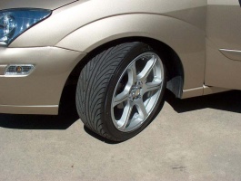 2006 Ford Focus with Kazera KZ-T wheels
