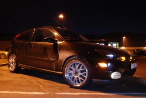 2005 Ford Focus with 18x7.5 ASA AR1 wheels