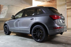 2016 Audi Q5 with 20x9 Niche Essens wheels