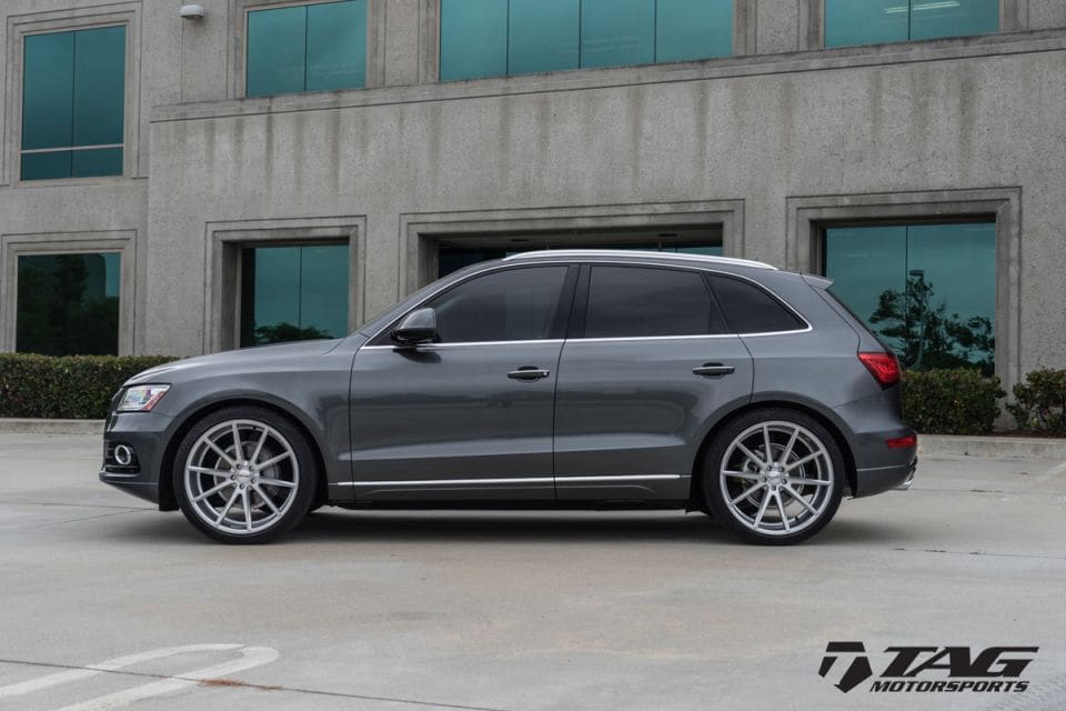 2016 Audi Q5 with 22x10.5 Vossen VFS1 wheels