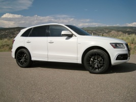 2016 Audi Q5 with 20x10 VMR V710 wheels