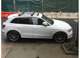 2016 Audi Q5 with 22x10.5 Forgestar F14 Gloss Gunmetal wheels