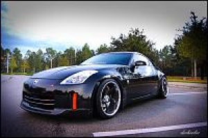 2009 Nissan 350Z with 19x10 wheels
