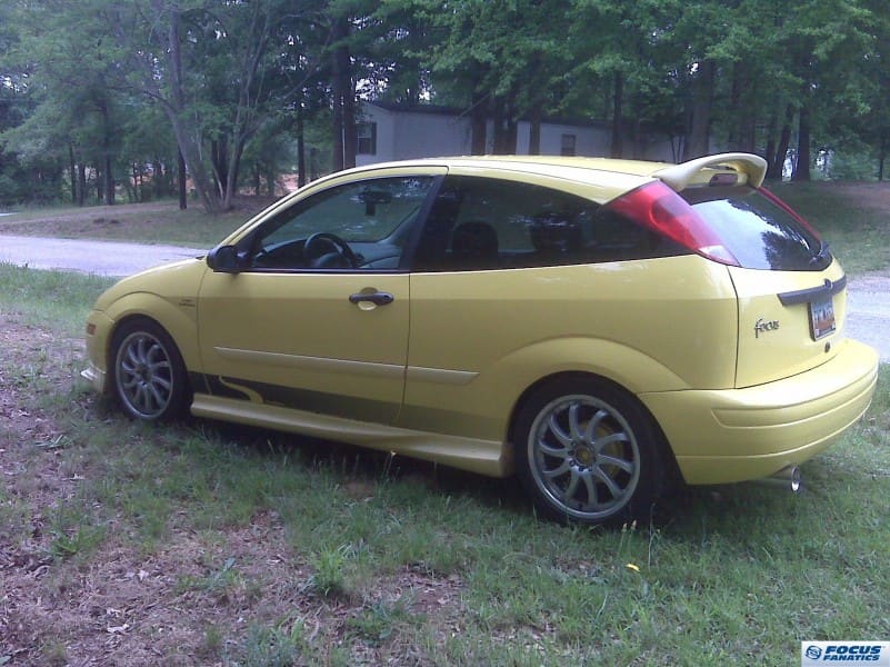 2002 Ford Focus with 17x7 Steeda Alloy wheels