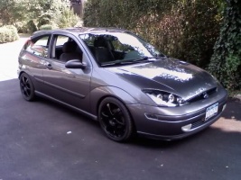 2005 Ford Focus with Enkei RS6 wheels
