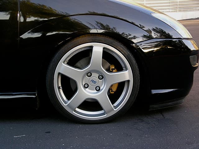 2006 Ford Focus with 18x8 OZ Racing wheels