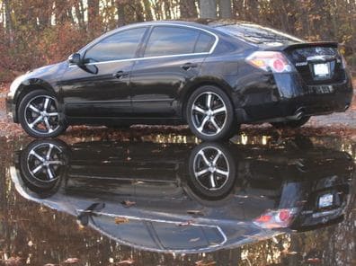 2009 Nissan Altima with 18x7.5 Konig Further wheels