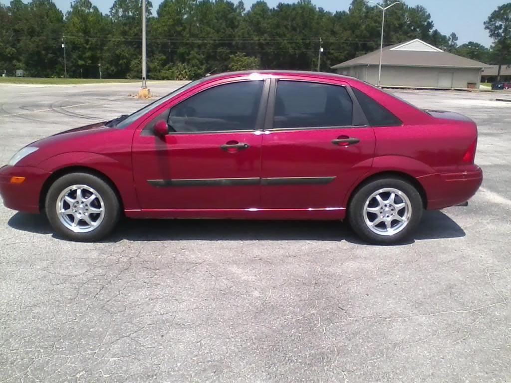 2004 Ford Focus with 15x6.5 MB Motoring Seven wheels