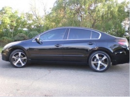 2009 Nissan Altima with 18x8 Raiden wheels