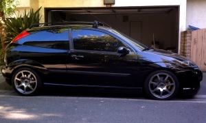 2005 Ford Focus with 17x7.5 Rota SDR wheels
