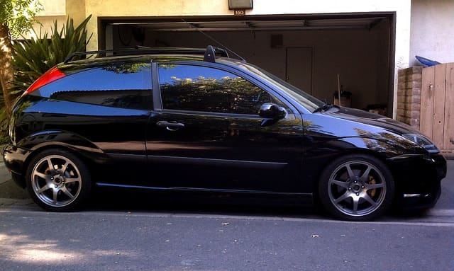 2005 Ford Focus with 17x7.5 Rota SDR wheels