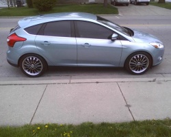2011 Ford Focus with Black Ice wheels