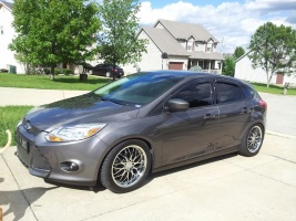 2012 Ford Focus with 17x7.5 wheels