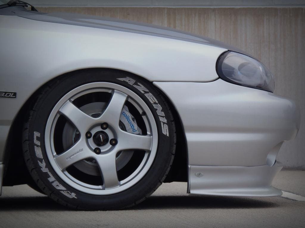 1999 Ford Contour with 17x7 PR3 wheels