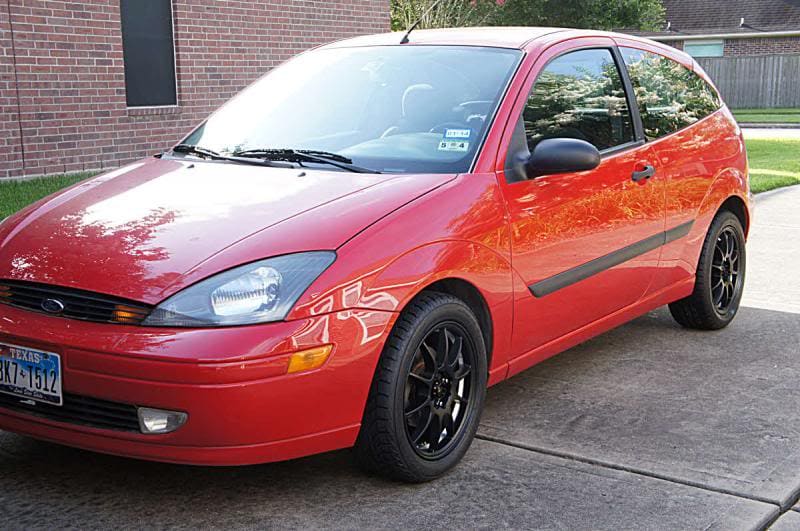 2005 Ford Focus with Kazera wheels