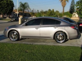 2009 Nissan Altima with Armano wheels
