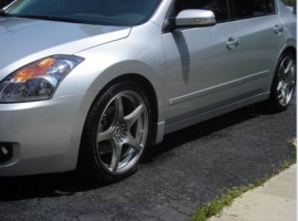 2009 Nissan Altima with 19x8.5 Enkei RP03 wheels