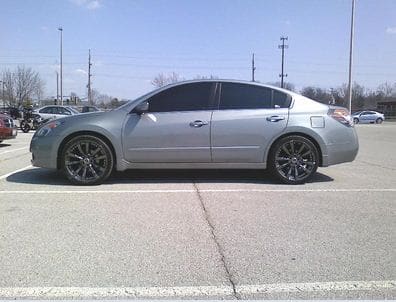 2009 Nissan Altima with American Racing DMP wheels