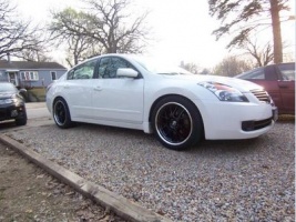 2010 Nissan Altima with Stern St-7 wheels
