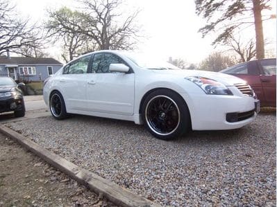 2010 Nissan Altima with Stern St-7 wheels