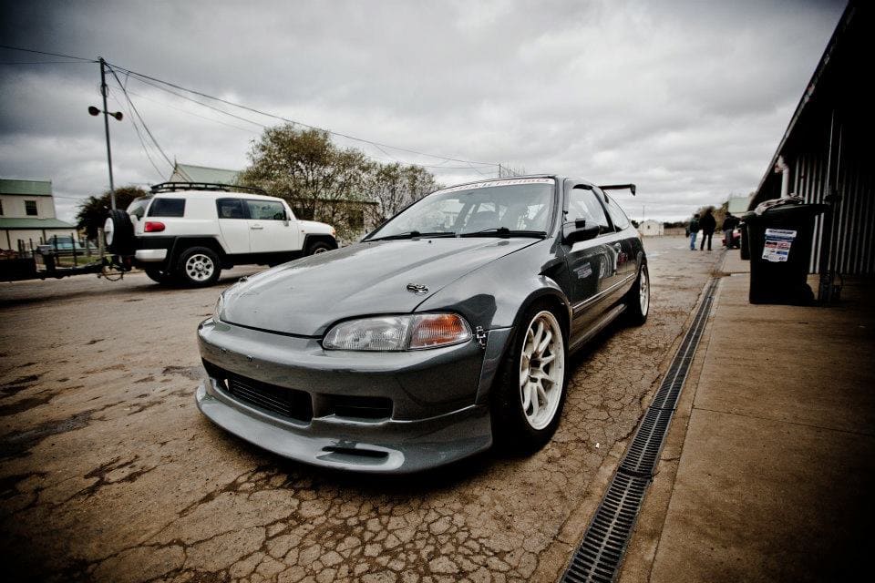 1994 Honda Civic with 17x9 Volk CE28N wheels