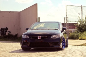 2007 Honda Civic with 18x9.5 wheels
